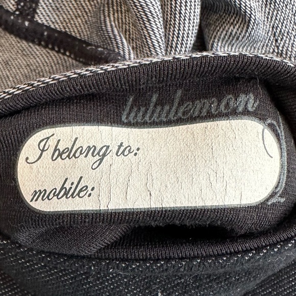 🎉LULULEMON High Rise Flared Leggings Pants Size 6 - Picture 16 of 16